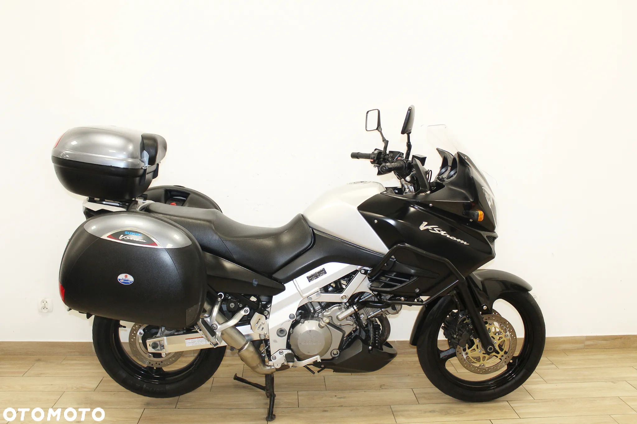 Suzuki V-STROM - 1