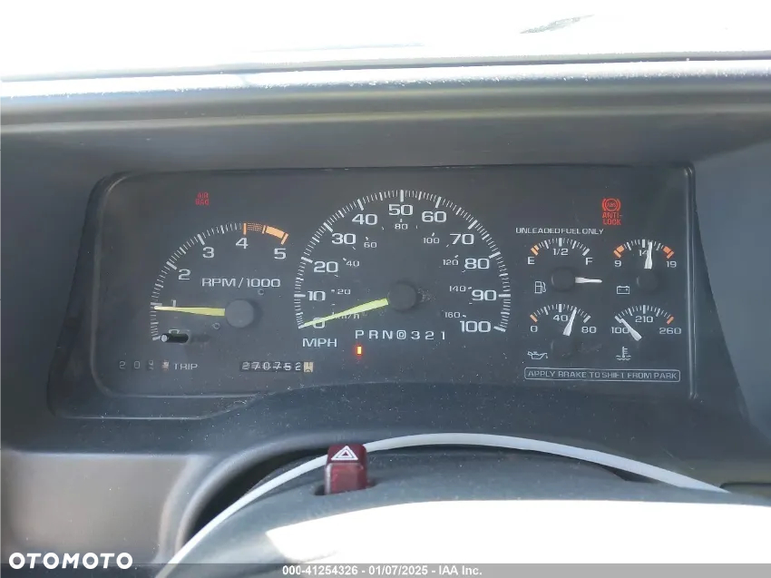 Chevrolet Suburban - 26