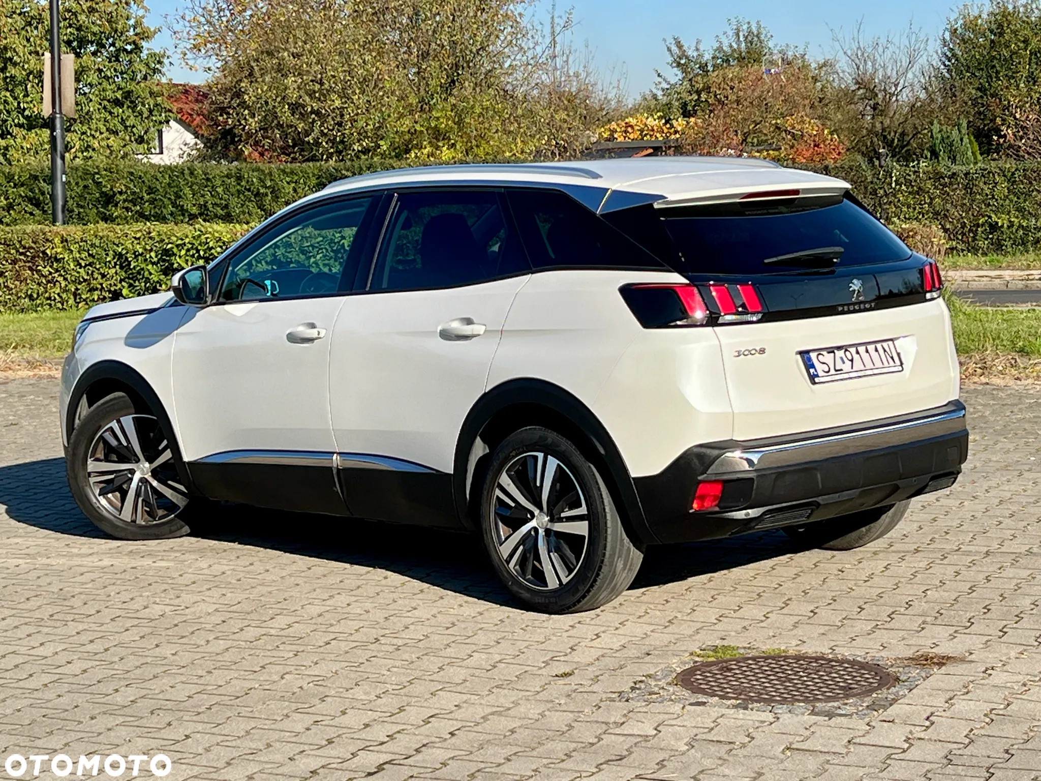 Peugeot 3008 BlueHDi 120 Stop & Start EAT6 Allure - 4