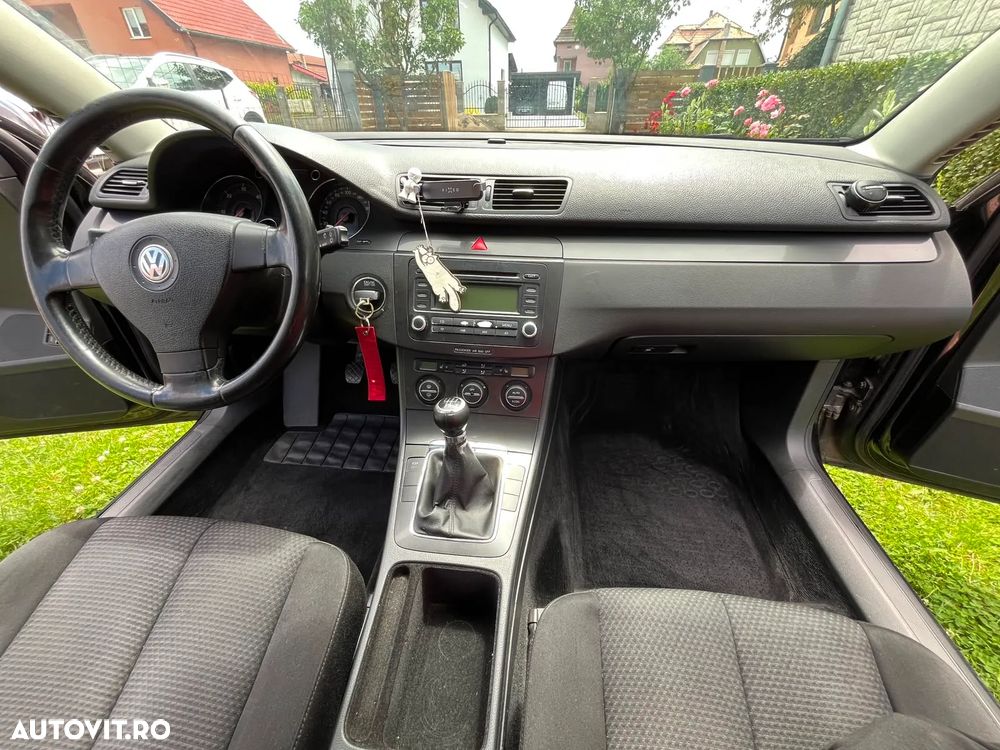 Volkswagen Passat 1.9 TDI Comfortline - 22