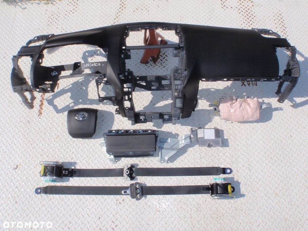 toyota land cruiser 150 deska konsola poduszki - 1