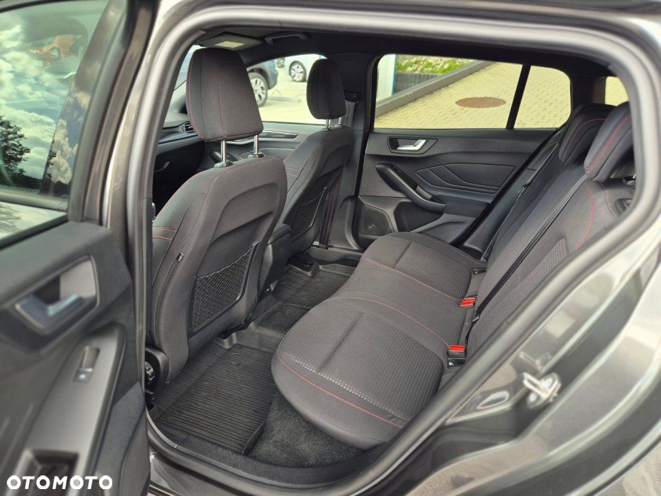 Ford Focus - 13