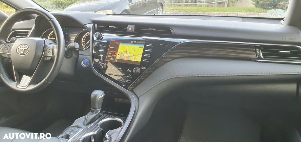 Toyota Camry 2.5 Exclusive - 21