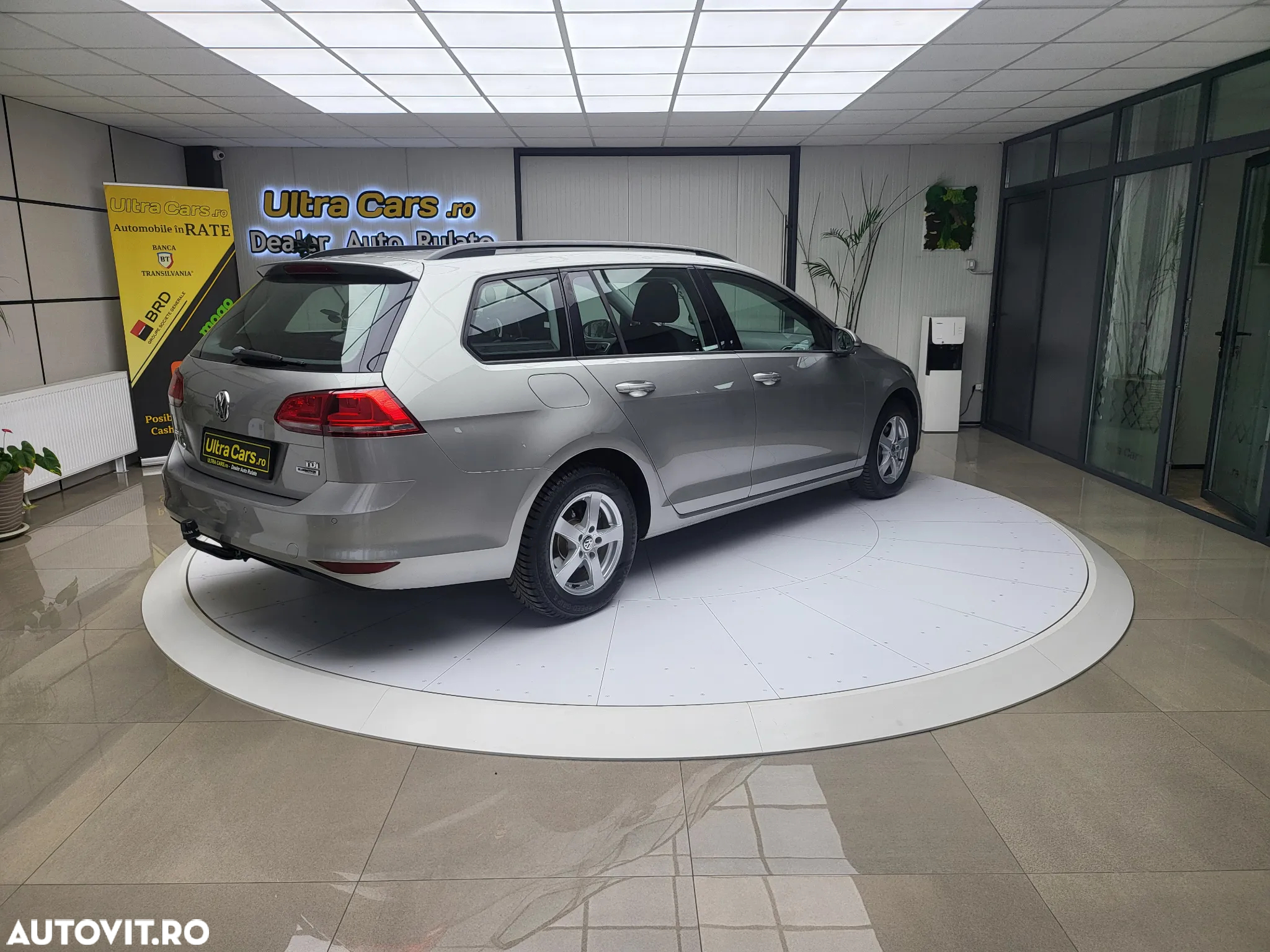 Volkswagen Golf 1.6 TDI BMT Comfortline - 6