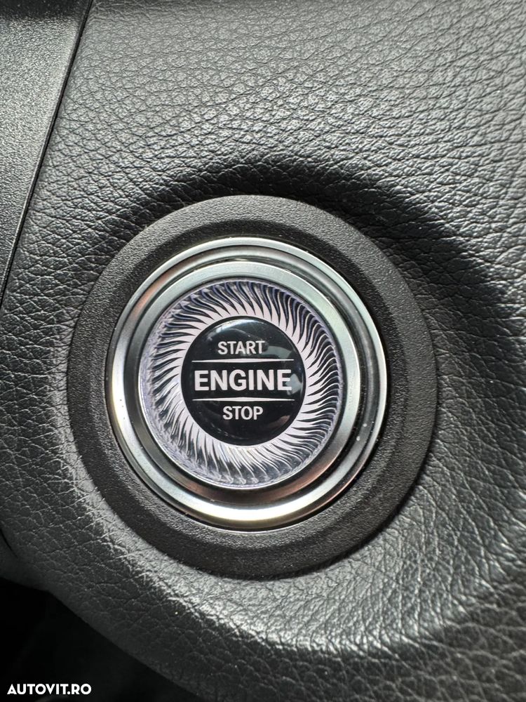 Mercedes-Benz GLC 300 4Matic 9G-TRONIC AMG Line Plus - 27