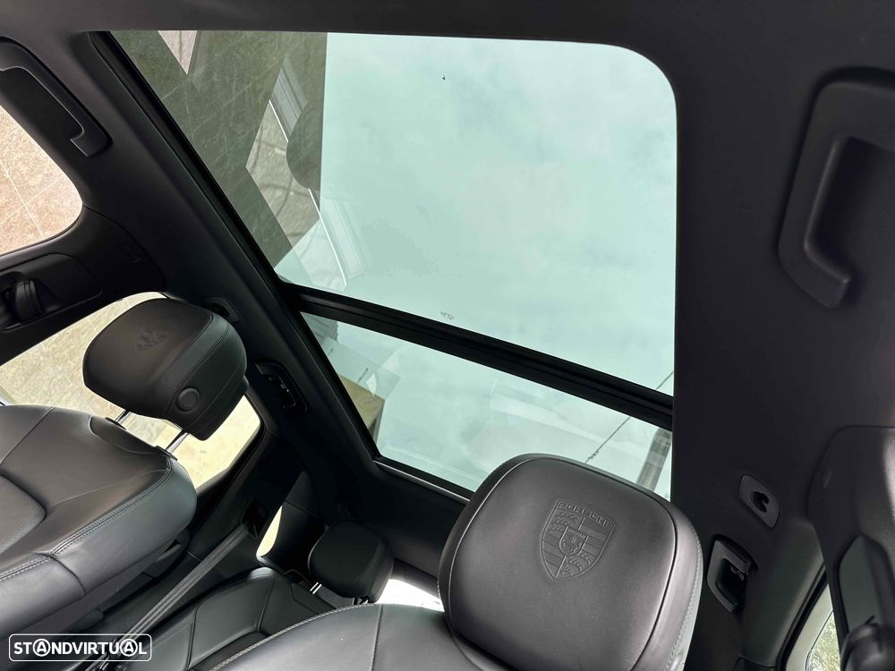 Porsche Cayenne - 14