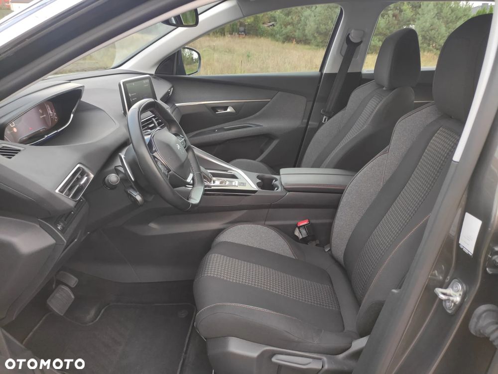 Peugeot 5008 1.2 PureTech Active S&S EAT8 - 22