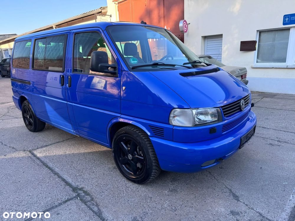 Volkswagen Multivan - 1