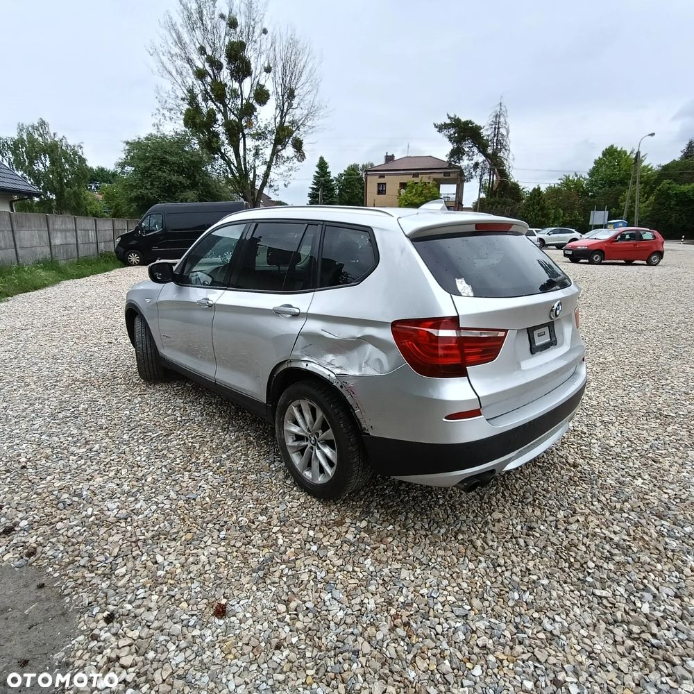 BMW X3 xDrive28i - 2