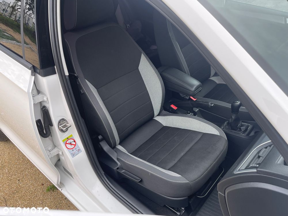 Skoda RAPID 1.0 TSI Ambition - 28