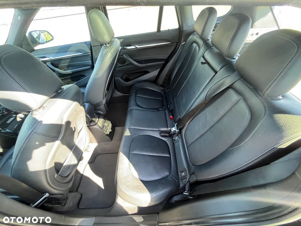BMW X1 - 15