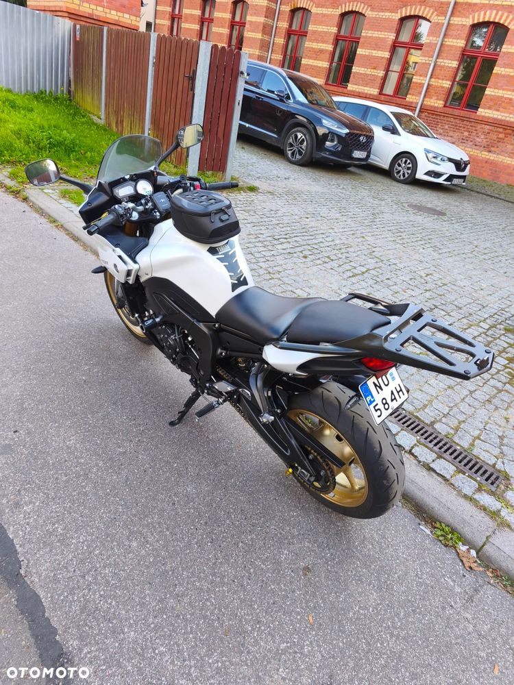 Yamaha FZ8 - 11