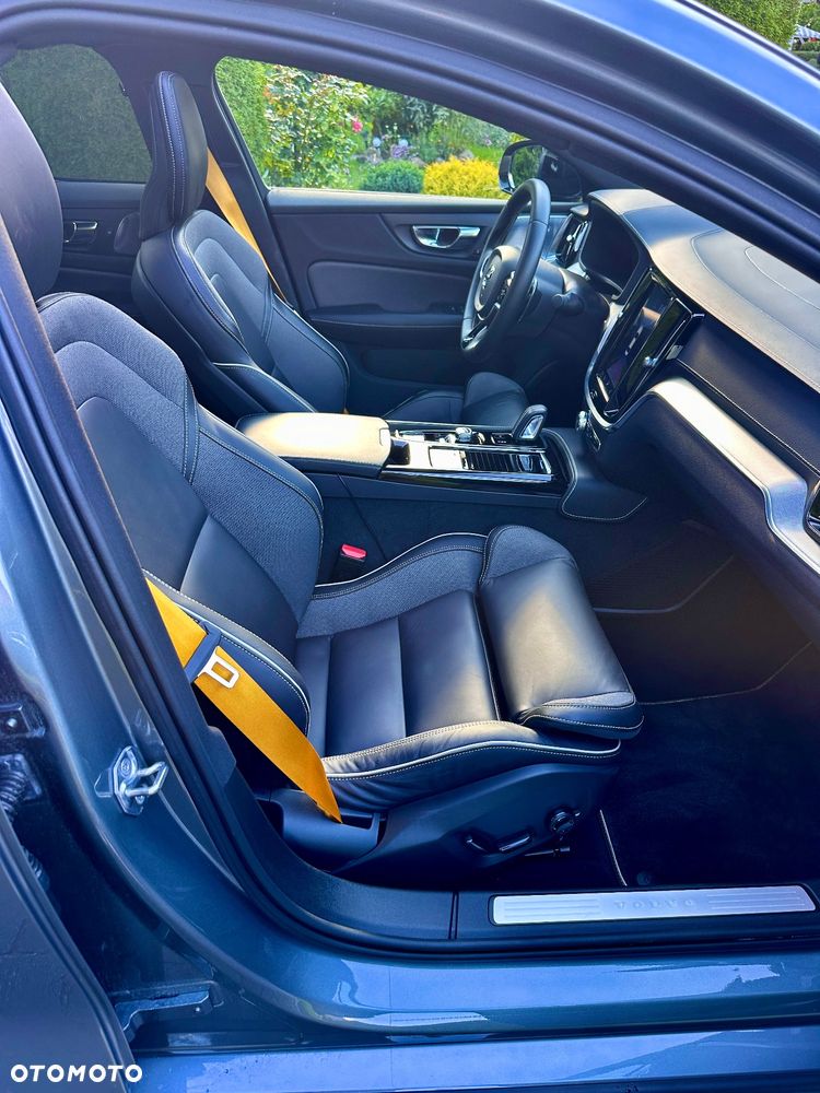 Volvo S60 T8 AWD Plug-In Hybrid Polestar Engineered R-Design - 21
