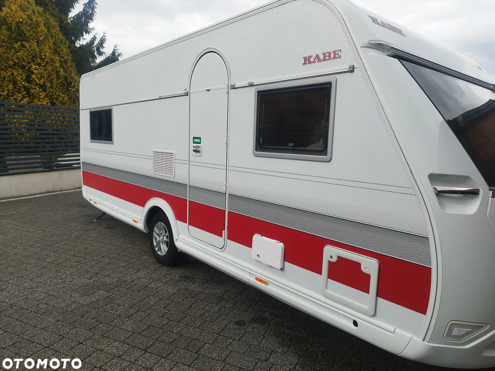 Kabe Kabe Royal 560 GLE - 3