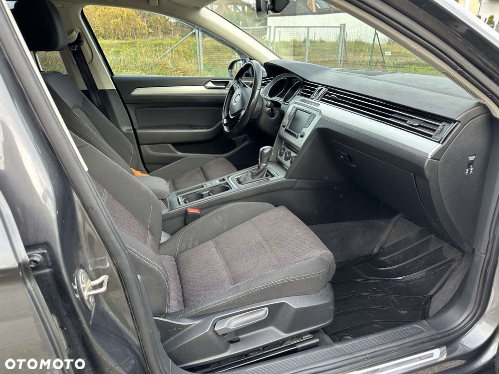 Volkswagen Passat 1.6 TDI (BlueMotion Technology) DSG Trendline - 15