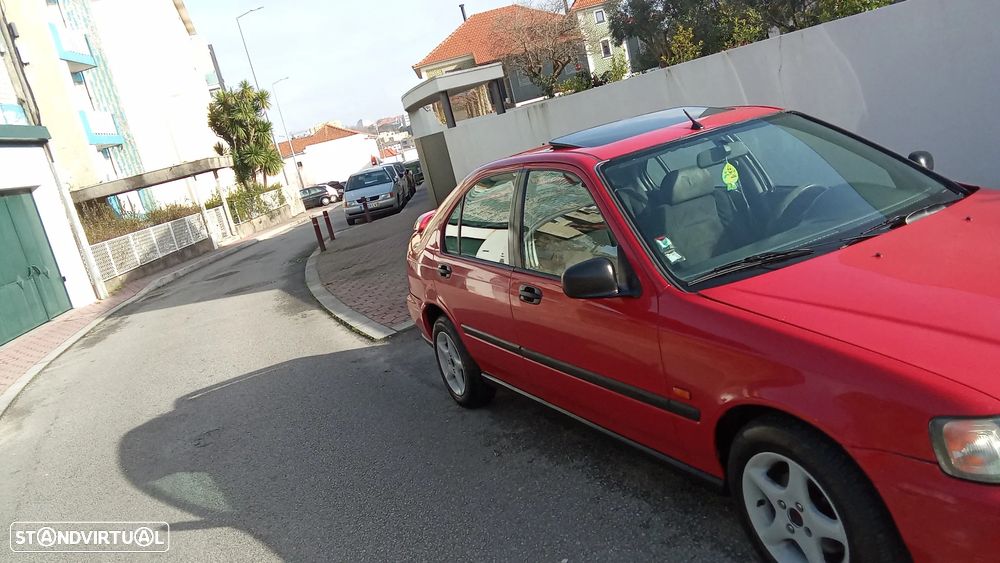 Honda Civic 1.4i - 2