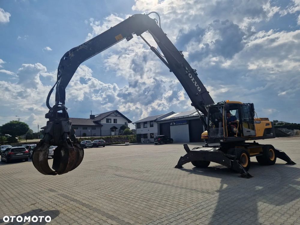 Volvo EW210D koparka przeładunkowa - 13