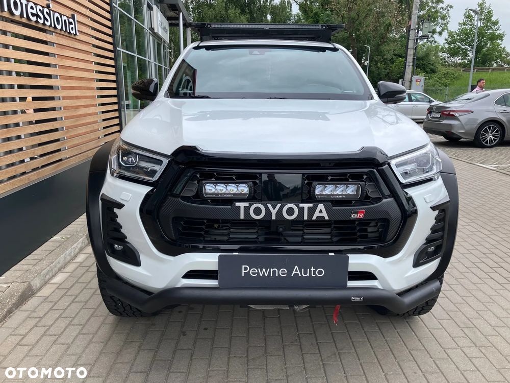 Toyota Hilux 2.8 D-4D Double Cab GR Sport 4x4 - 12