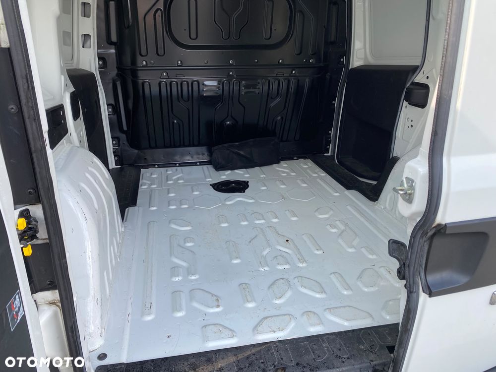 Fiat DOBLO - 10