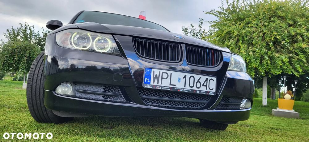 BMW Seria 3 320i - 8