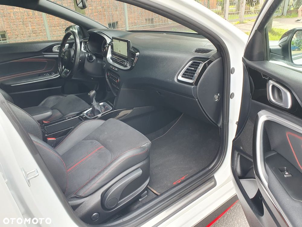 Kia ProCeed 1.6 T-GDI GT - 14