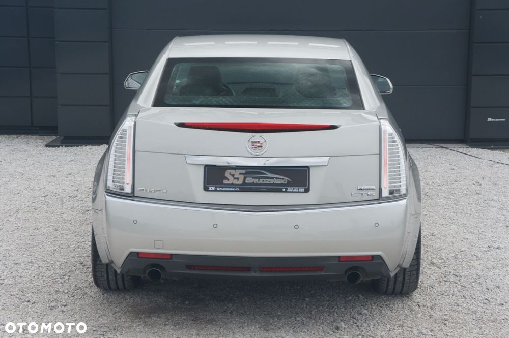 Cadillac CTS - 7