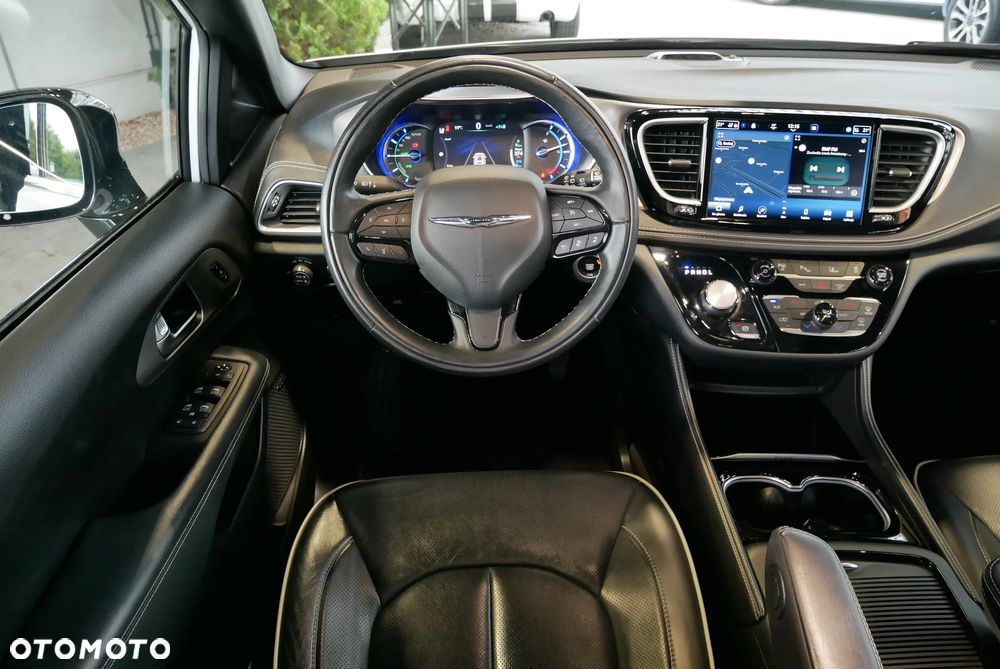 Chrysler Pacifica - 14