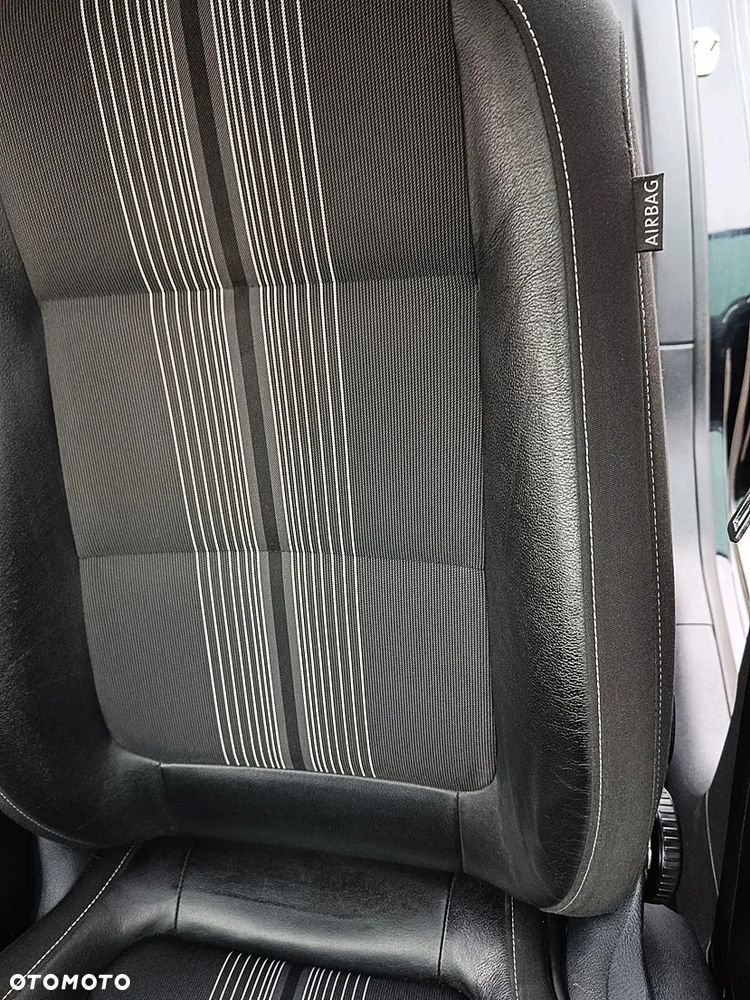 Volkswagen Golf Plus 2.0 TDI Highline - 20