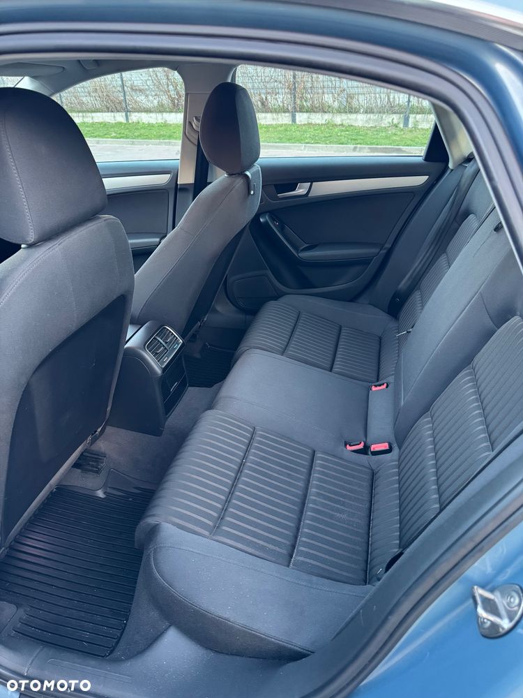 Audi A4 Limousine - 13