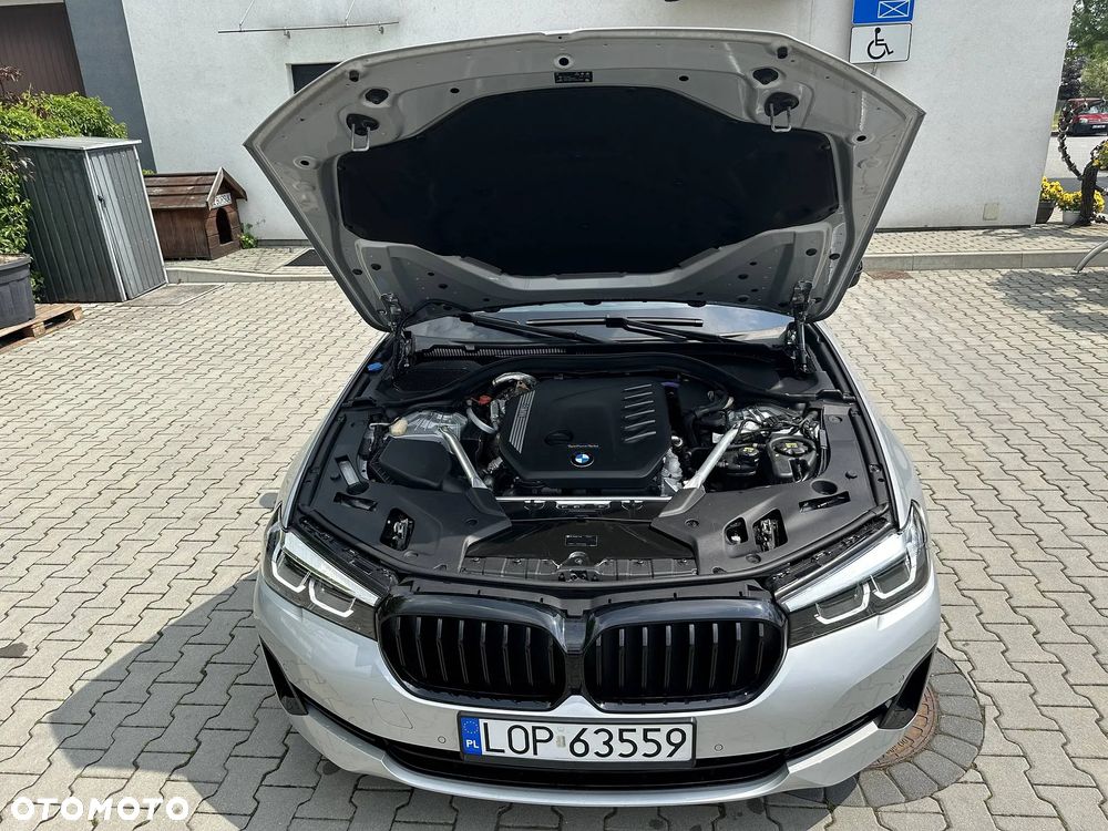 BMW Seria 5 530d xDrive - 15