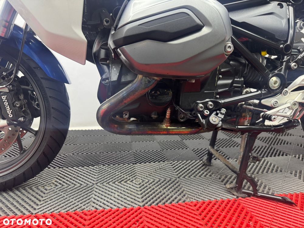 BMW RS - 13
