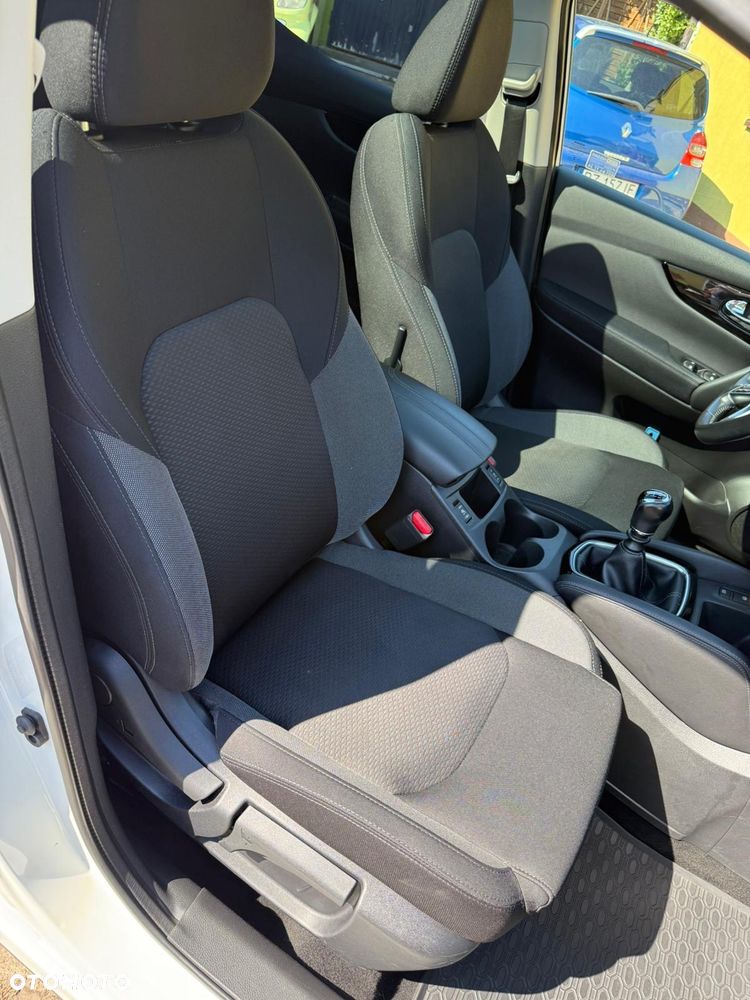 Nissan Qashqai 1.3 DIG-T Visia - 23