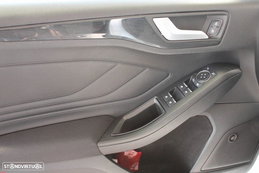 Ford Focus 1.5 TDCi EcoBlue ST-Line - 5