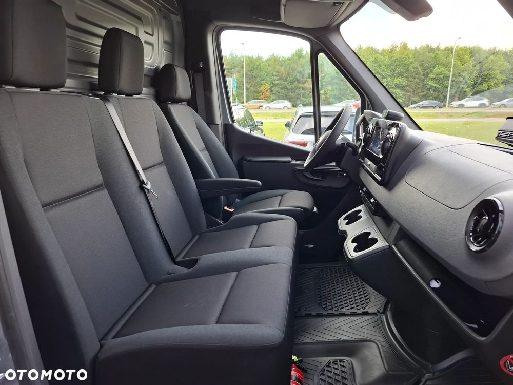 Mercedes-Benz Sprinter 317 CDI Furgon PRO Ekstra Długi 4325+mm - 20