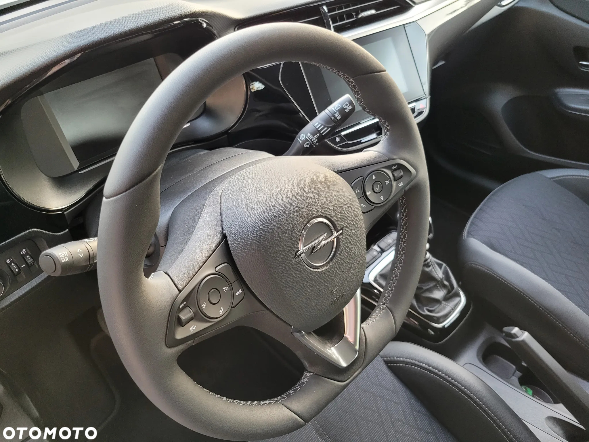 Opel Corsa 1.2 Elegance S&S - 25