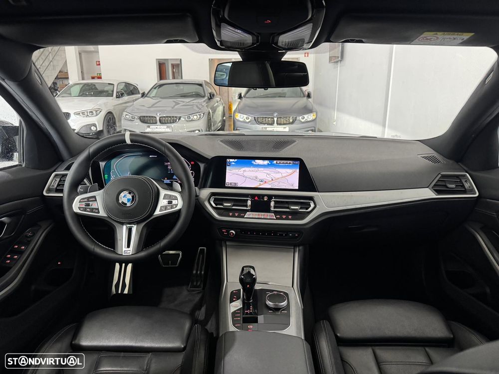 BMW 330 e Pack M Auto - 36