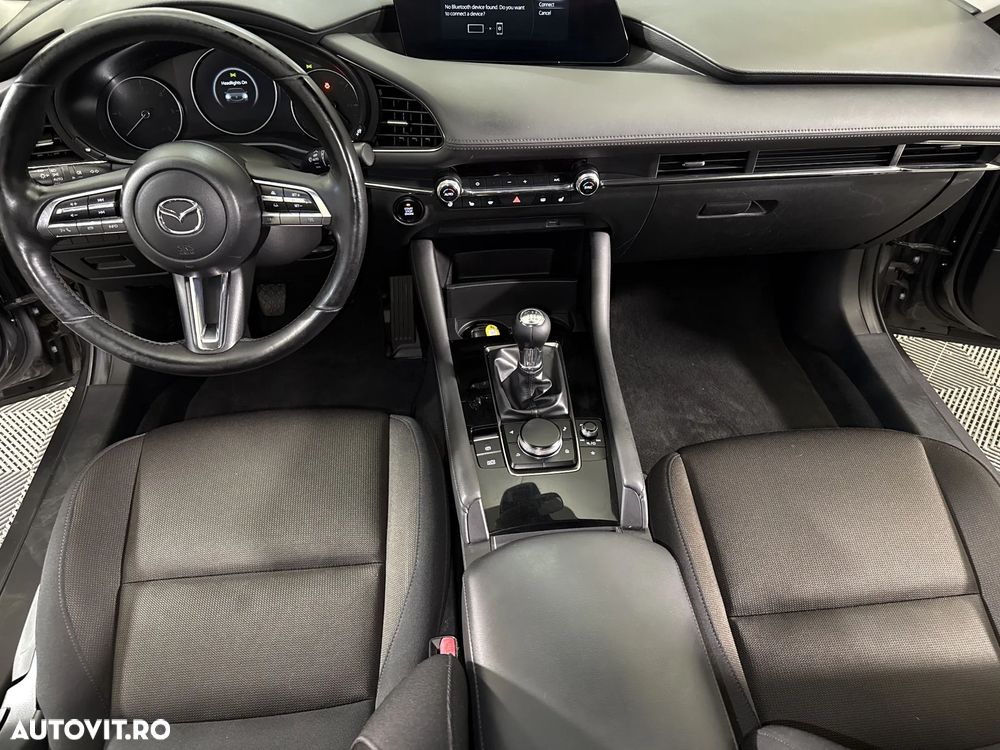 Mazda 3 - 10