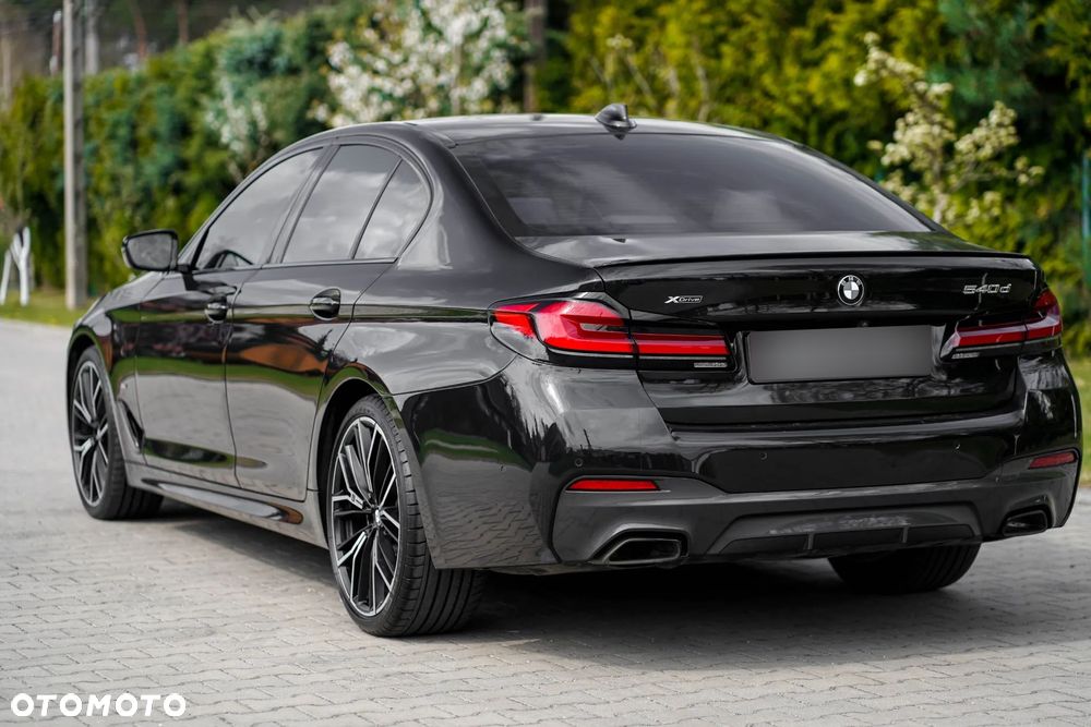BMW Seria 5 540d xDrive mHEV M Sport sport - 3