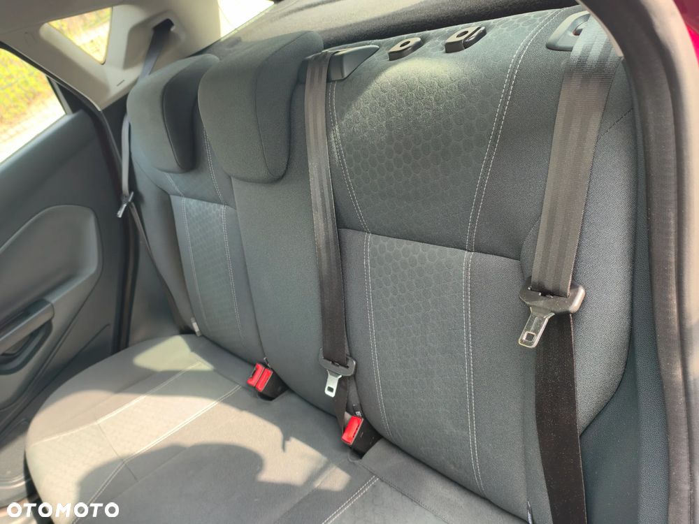 Ford Fiesta 1.4 Ghia - 12