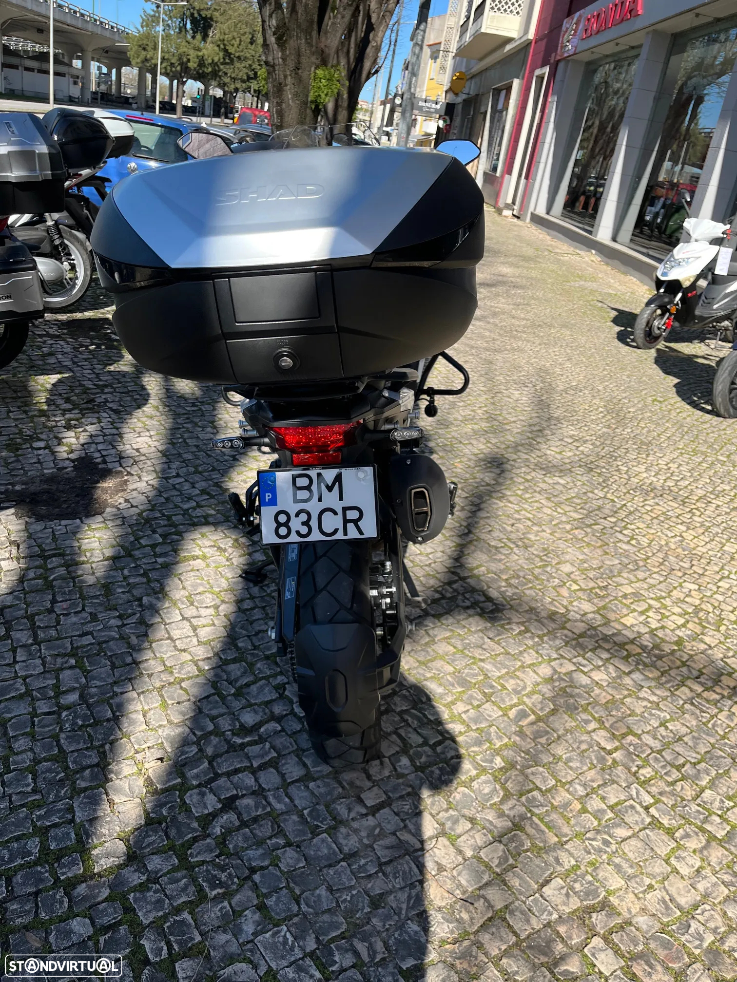 Benelli TRK 502 - 4