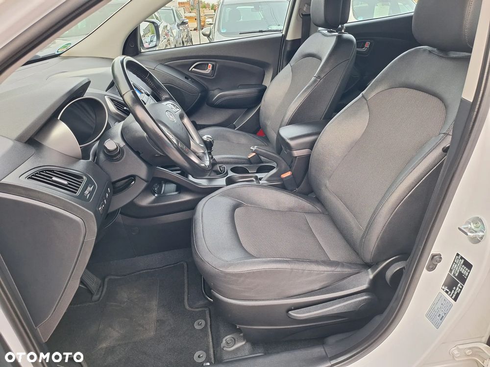 Hyundai ix35 1.6 2WD blue Trend - 19