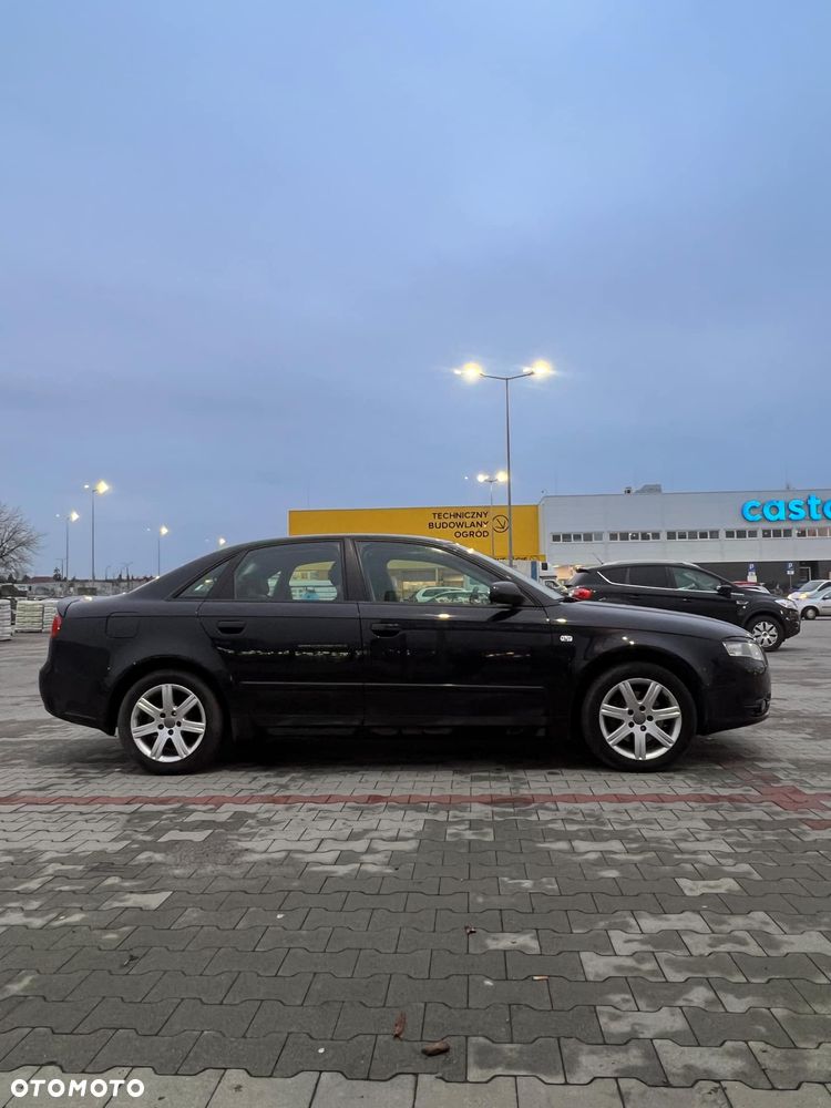 Audi A4 Limousine - 6