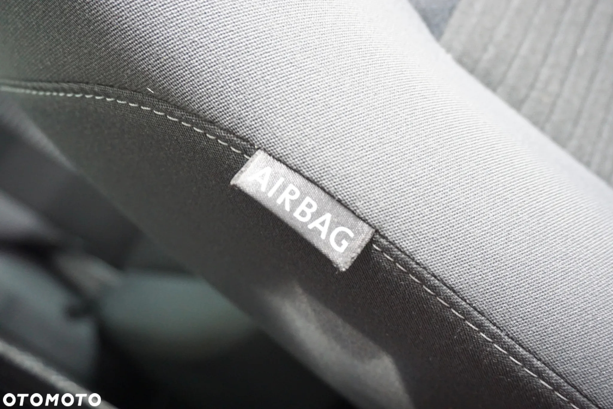 Volkswagen Golf Plus 1.9 TDI DSG United - 23