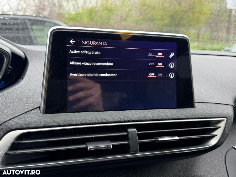 Peugeot 3008 1.2 PureTech Turbo S&S EAT6 GT-Line - 36