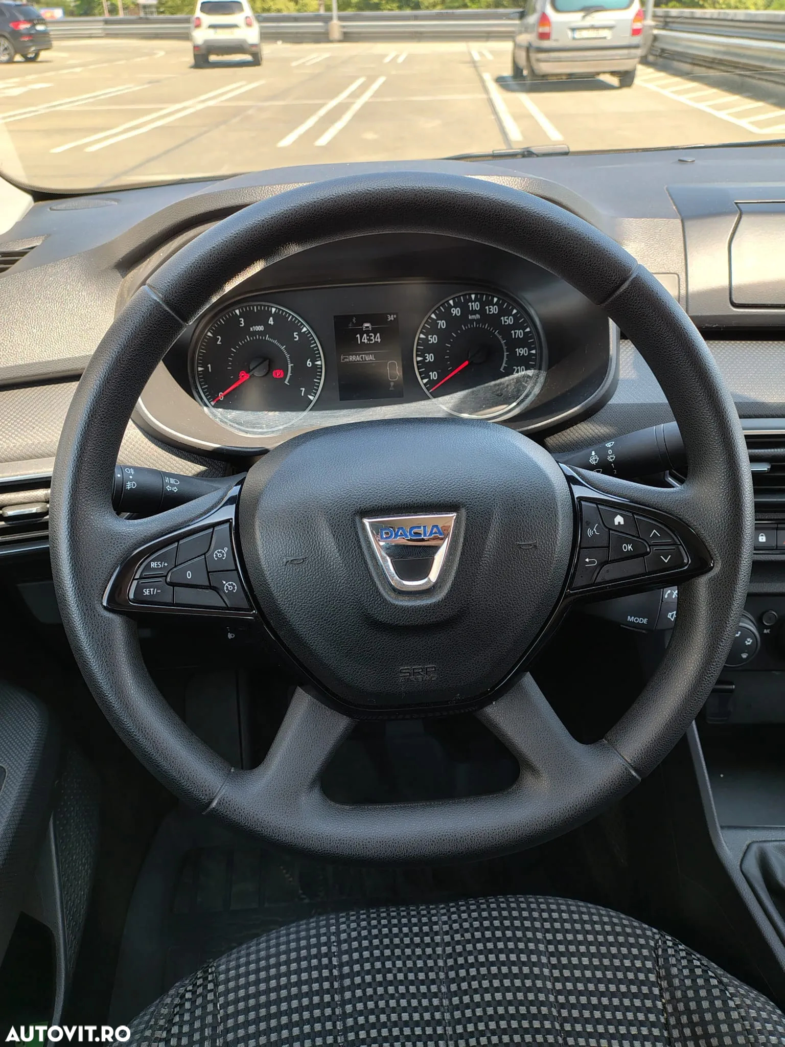 Dacia Logan SCe 65 Essential - 8