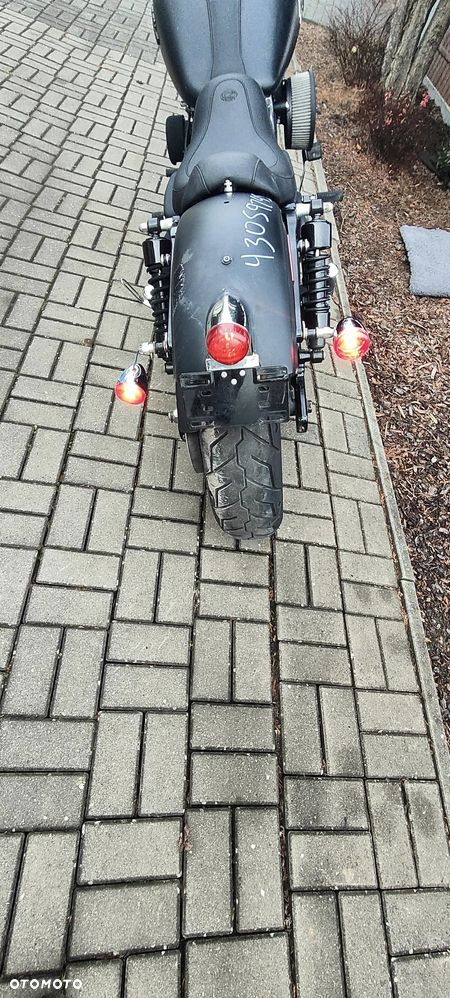 Harley-Davidson Dyna Street Bob - 12