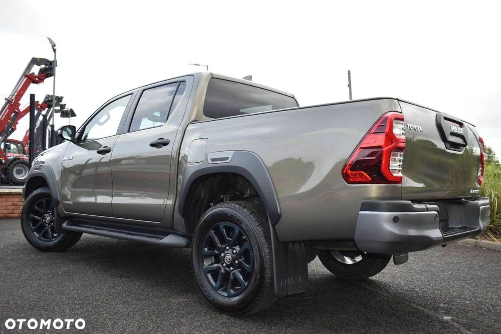 Toyota Hilux 2.8 D-4D Double Cab Invincible 4x4 - 9