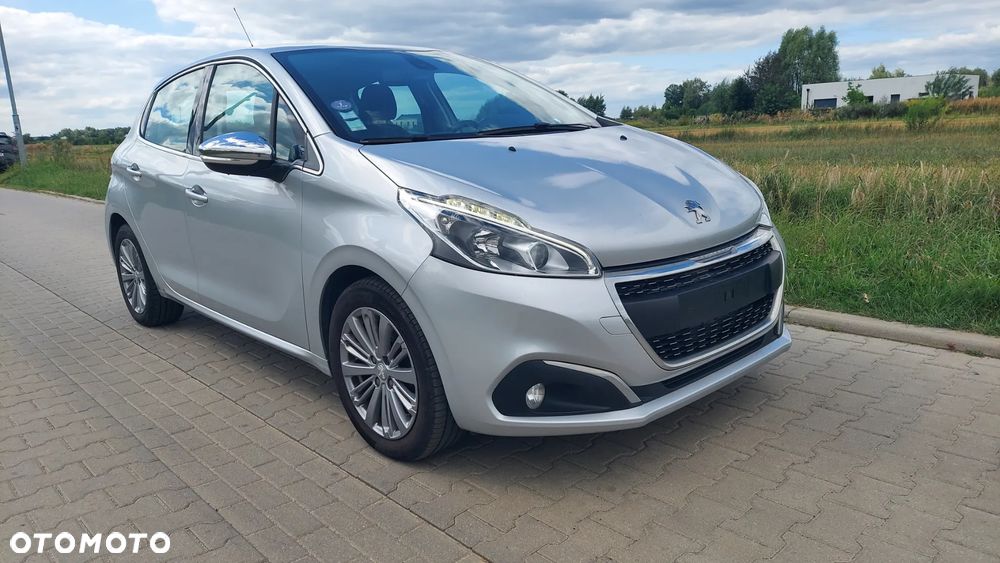 Peugeot 208 PureTech 82 Start & Stop Allure - 2