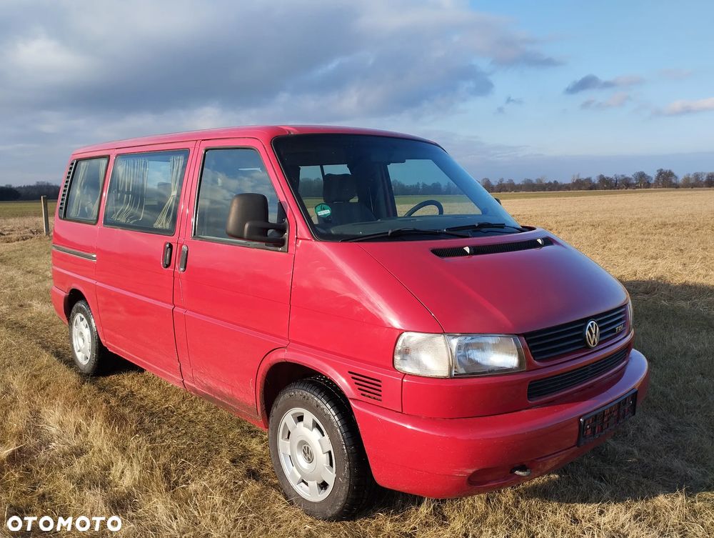 Volkswagen Multivan - 1