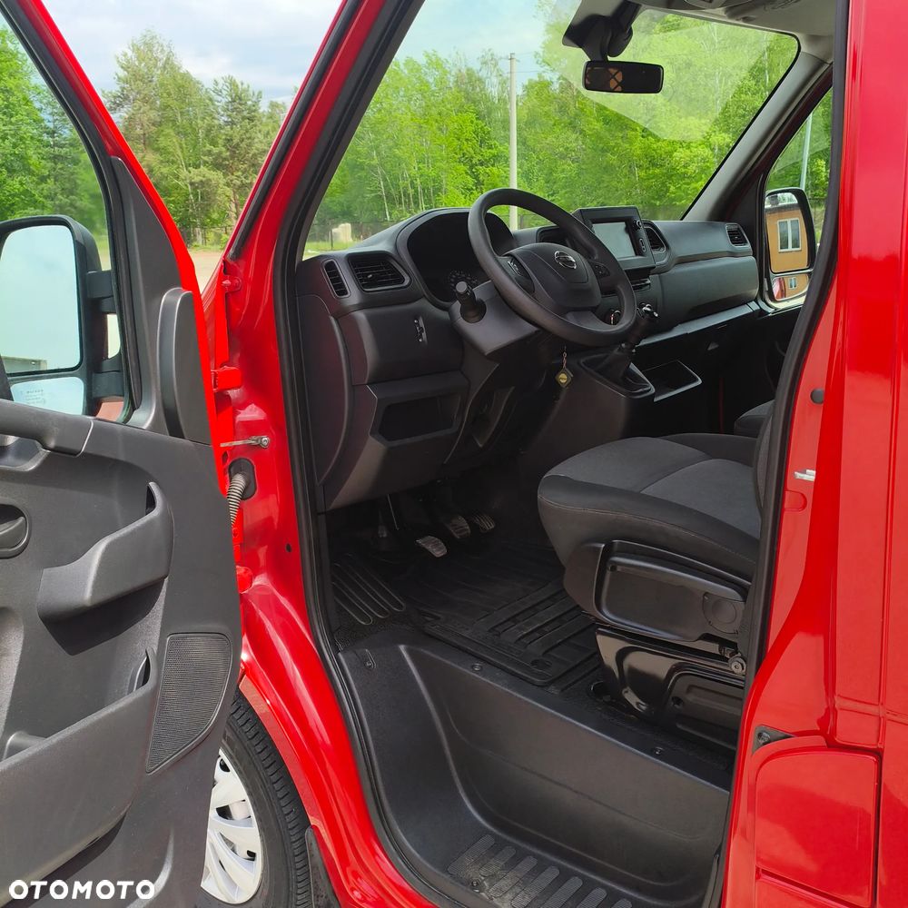 Nissan INTERSTAR - 8